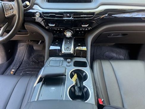 Used 2024 Acura MDX SH-AWD image 13