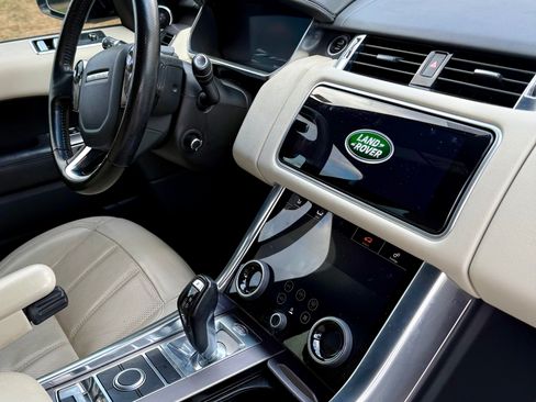 Used 2020 Land Rover Range Rover Sport HSE image 10