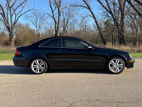 Used 2006 Mercedes-Benz CLK 350 Coupe image 2