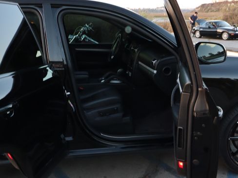 Used 2009 Porsche Cayenne S image 14