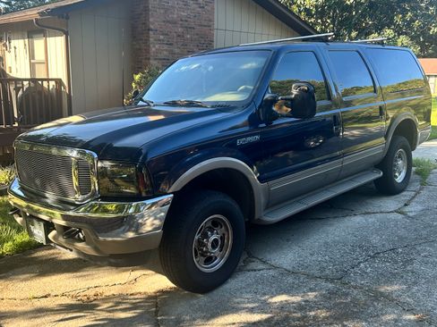 Used 2000 Ford Excursion Limited AWD/4WD image 1