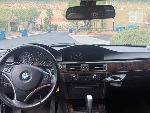 Used 2011 BMW 335i Sedan image 12
