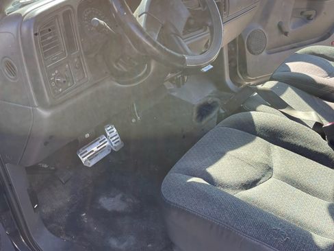 Used 2006 Chevrolet Silverado 1500 W/T image 10