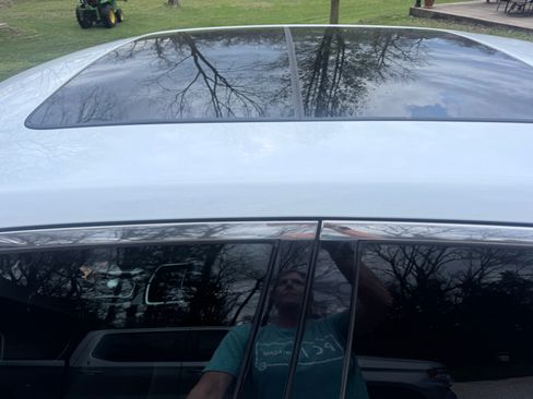 Used 2018 Chrysler 300 Limited w/ Safetytec Plus Group image 6