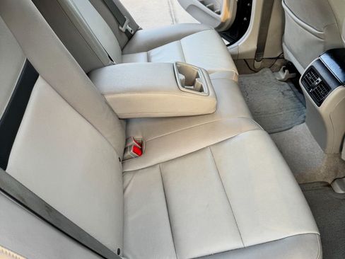 Used 2012 Toyota Camry XLE image 10