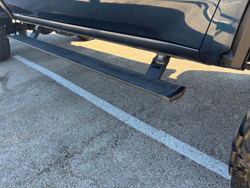 Used 2020 Chevrolet Silverado 2500 LTZ w/ LTZ Texas Edition image 21