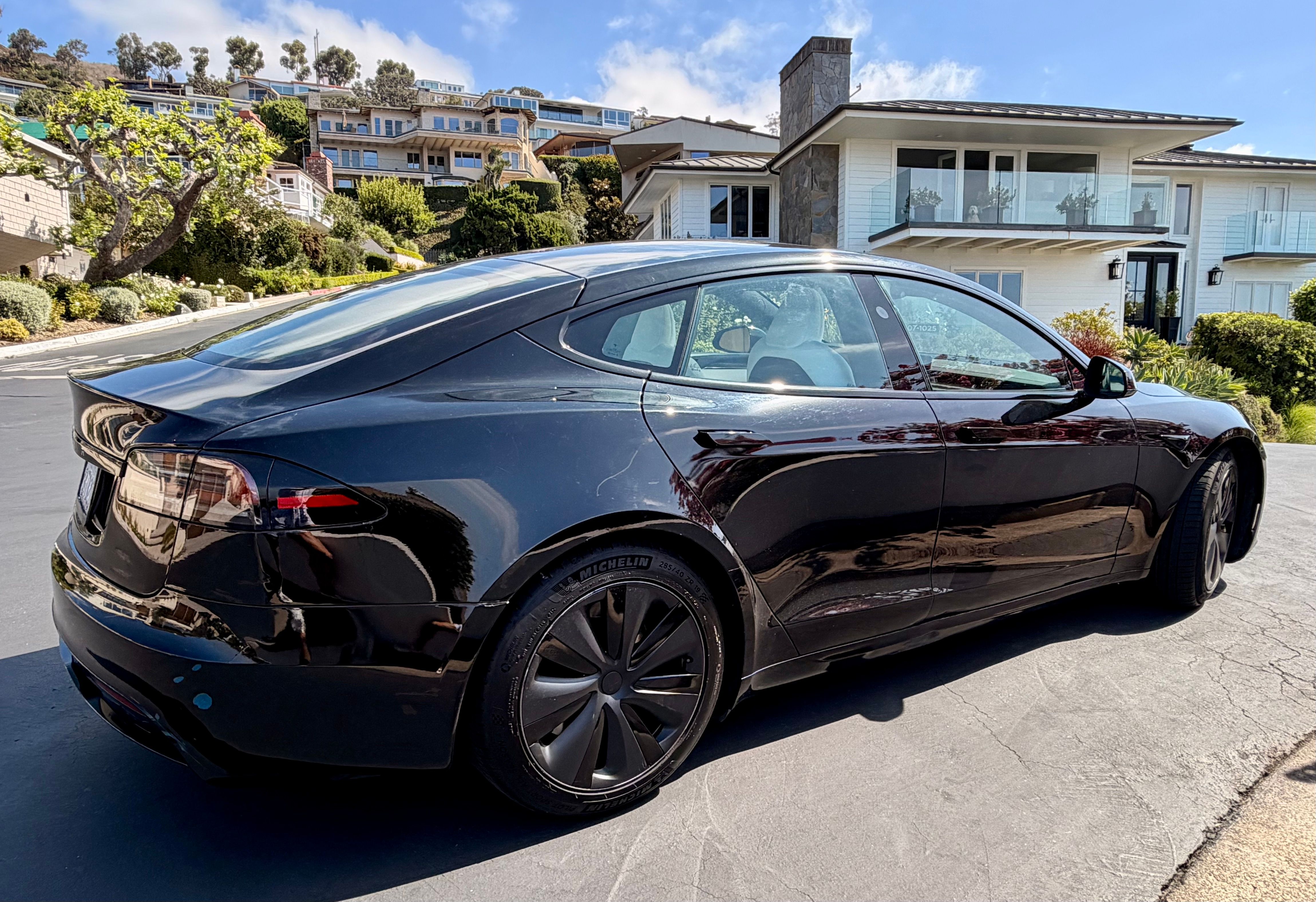Used 2023 Tesla Model S Standard Range AWD/4WD image 11