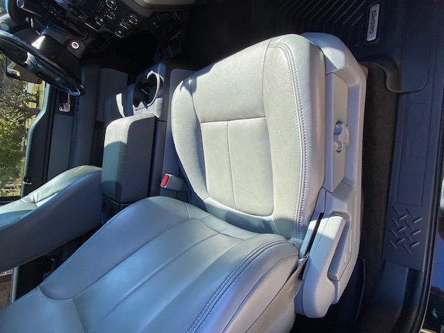 Used 2014 Ford F150 XLT w/ Equipment Group 302A Luxury RWD image 16
