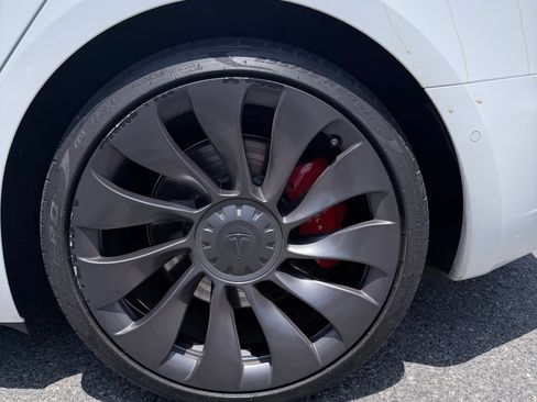Used 2021 Tesla Model 3 Performance AWD/4WD image 9