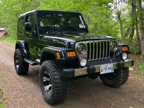 Used 2004 Jeep Wrangler Sahara w/ Dual Top Group AWD/4WD image 1