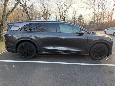 Used 2026 Lucid Gravity Grand Touring image 11