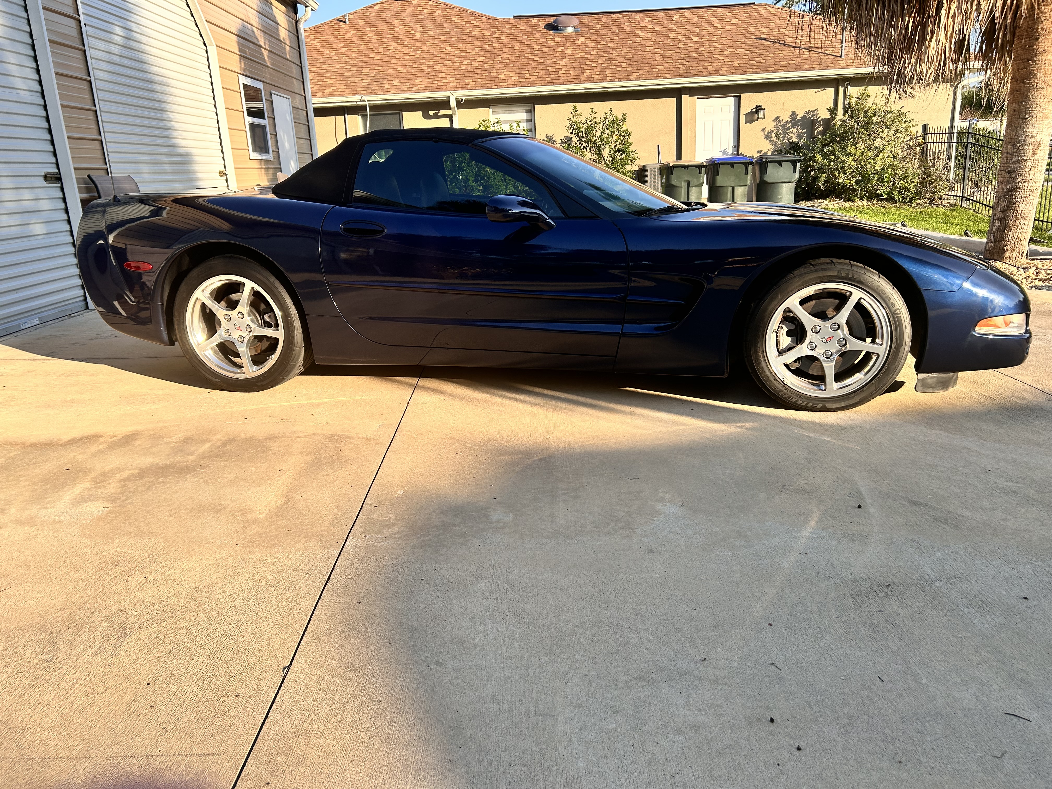 Used 2000 Chevrolet Corvette Convertible w/ Memory Pkg RWD image 4