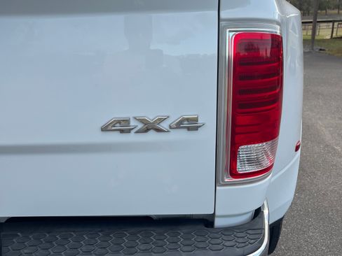 Used 2018 RAM 3500 Laramie image 15