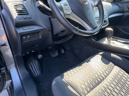 Used 2016 Nissan Altima 2.5 SV image 10