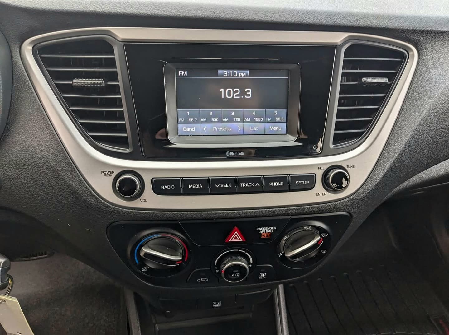 Used 2020 Hyundai Accent SE FWD image 10