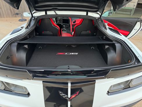 Used 2016 Chevrolet Corvette Z06 w/ 3LZ Preferred Equipment Group image 13