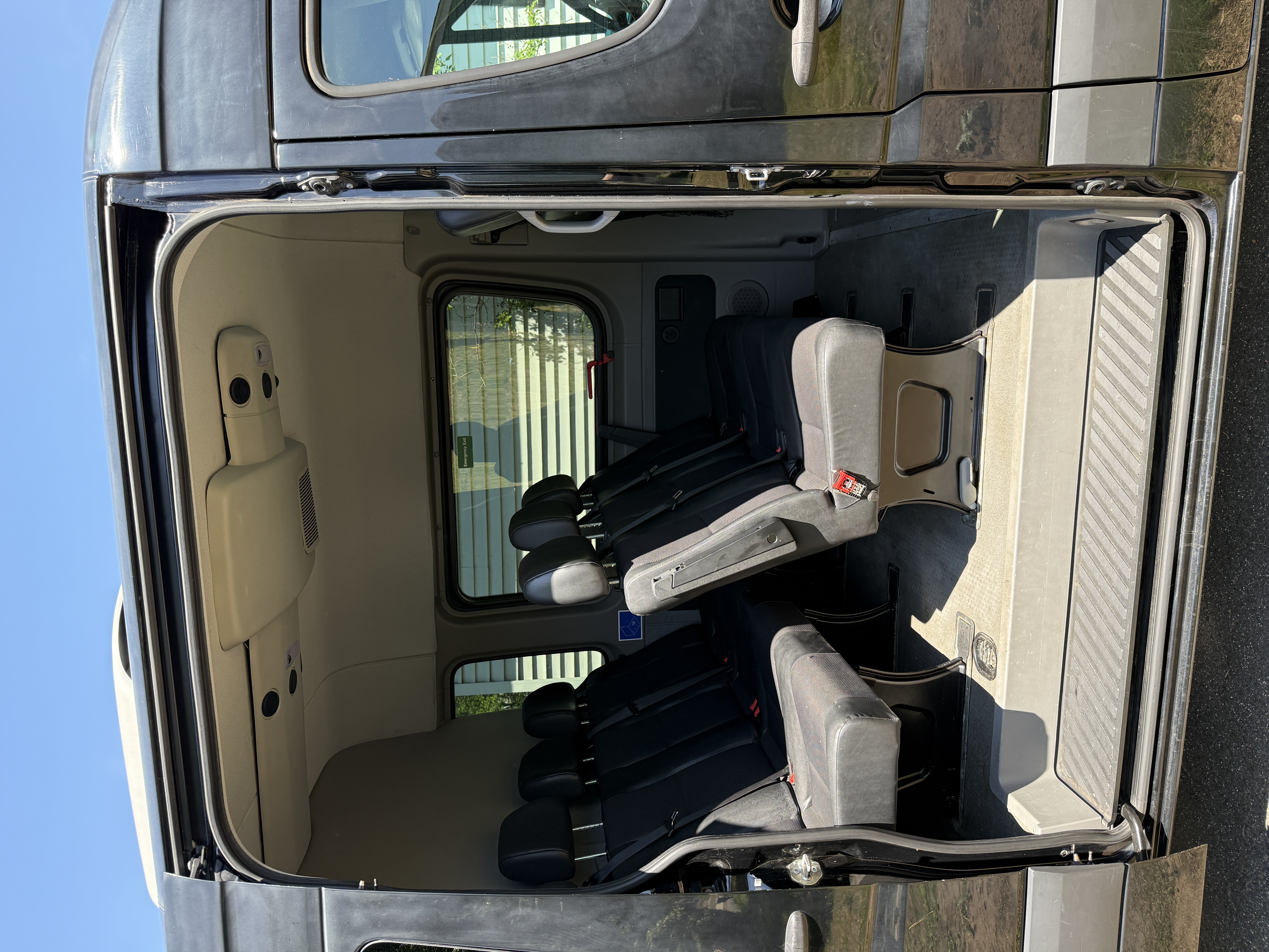 Used 2018 Mercedes-Benz Sprinter 2500 image 6