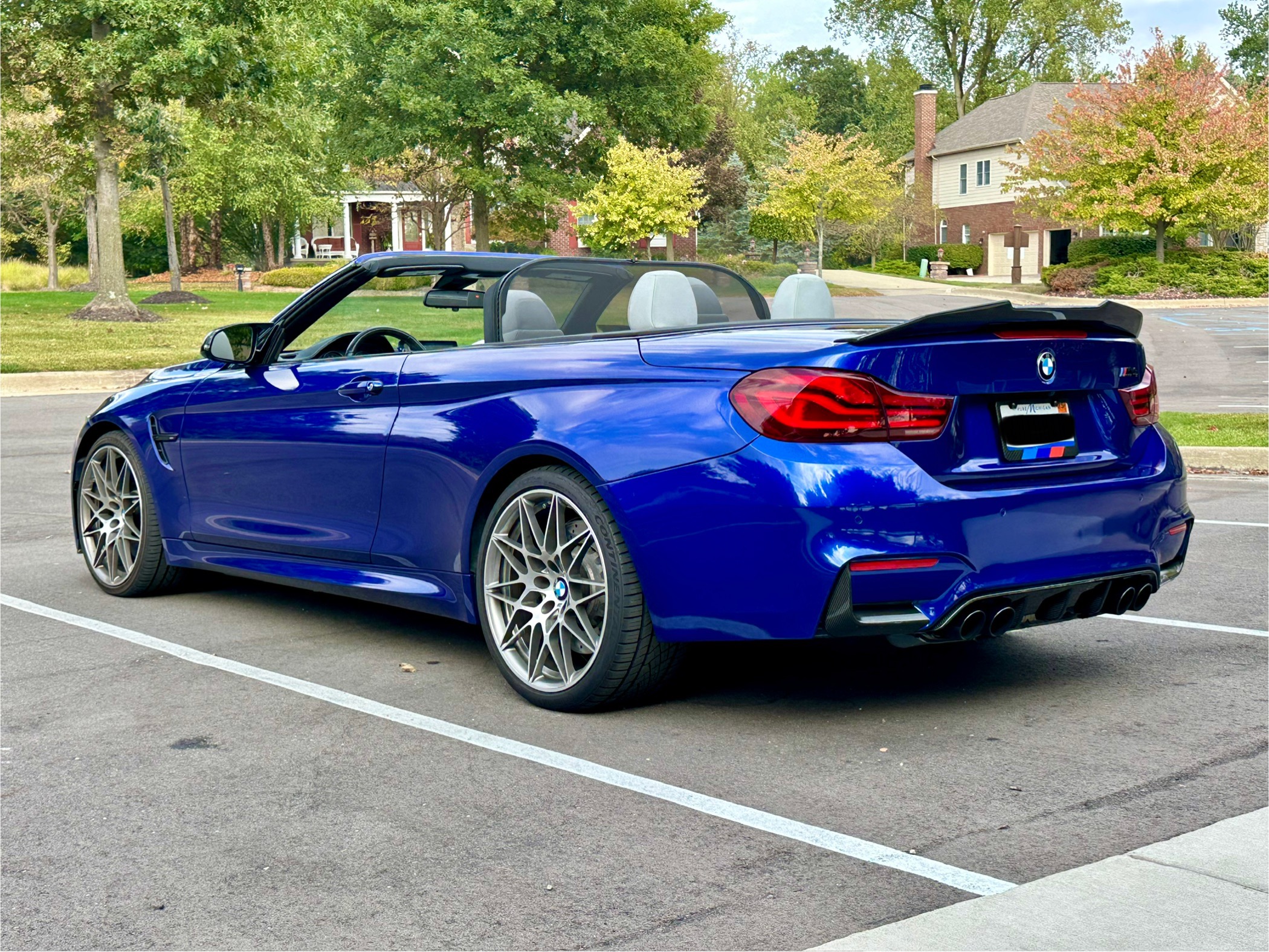 Used 2020 BMW M4 Convertible w/ Competition Package RWD image 8