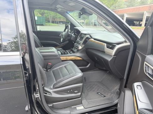 Used 2017 GMC Yukon XL Denali w/ Open Road Package AWD/4WD image 22