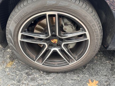 Used 2019 Porsche Macan S image 12