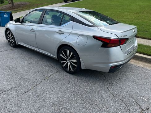Used 2021 Nissan Altima 2.5 SR FWD image 5