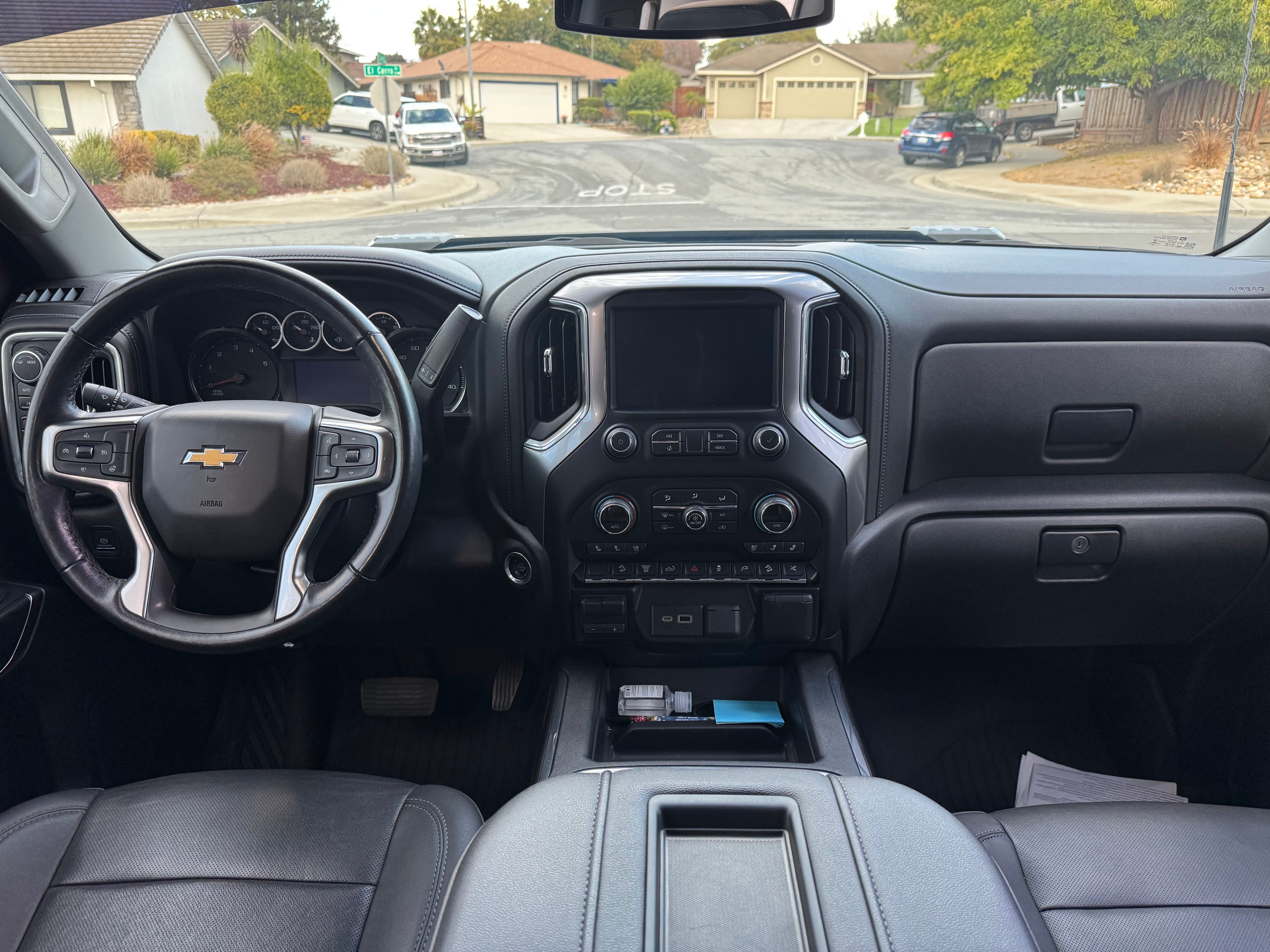 Used 2022 Chevrolet Silverado 2500 LTZ AWD/4WD image 2