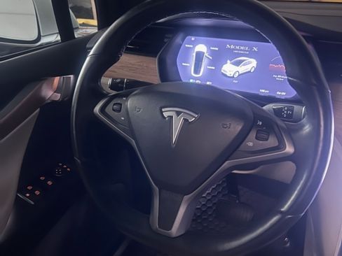 Used 2021 Tesla Model X Long Range image 6