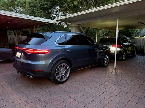 Used 2019 Porsche Cayenne S image 8