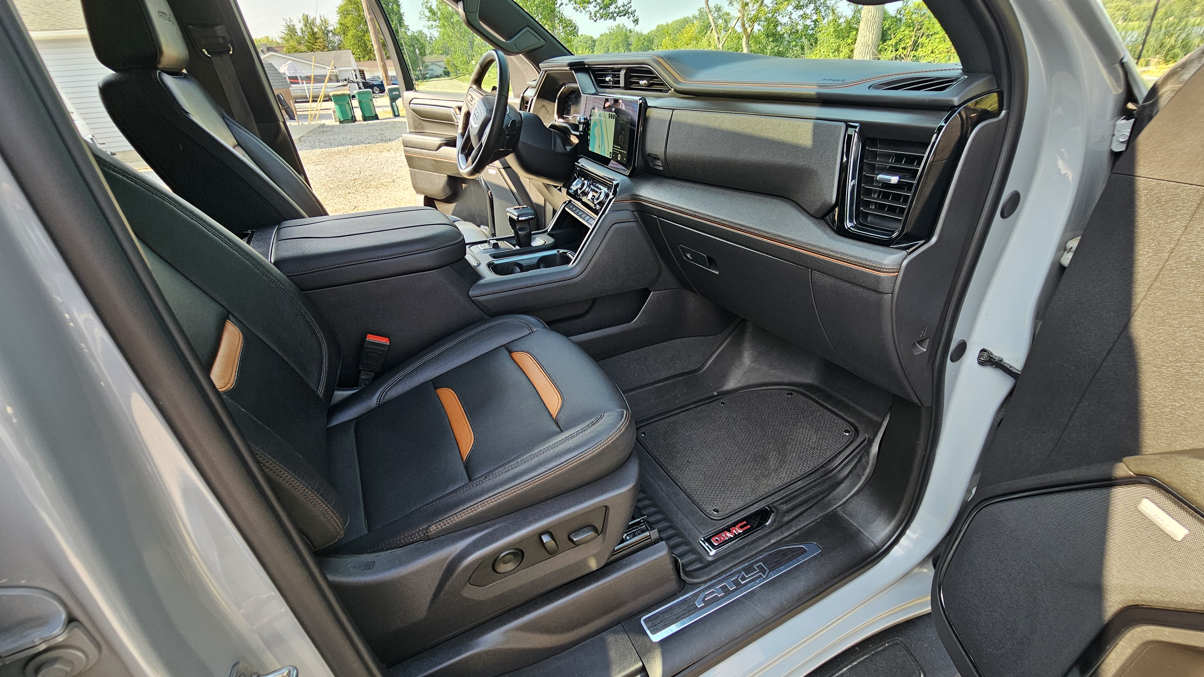 Used 2024 GMC Sierra 1500 AT4 w/ Technology Package AWD/4WD image 27