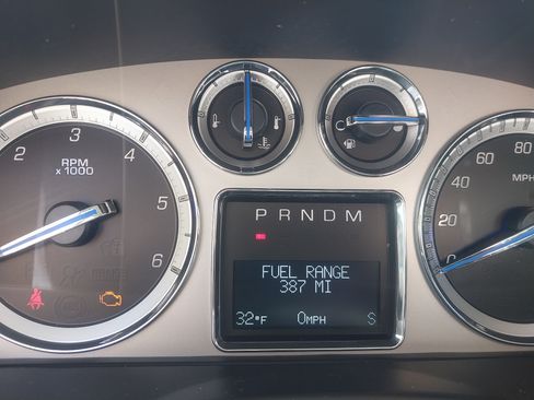 Used 2010 Cadillac Escalade ESV Premium image 15