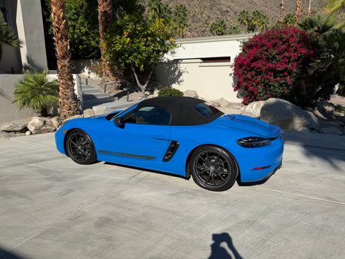 Used 2022 Porsche 718 Boxster image 9