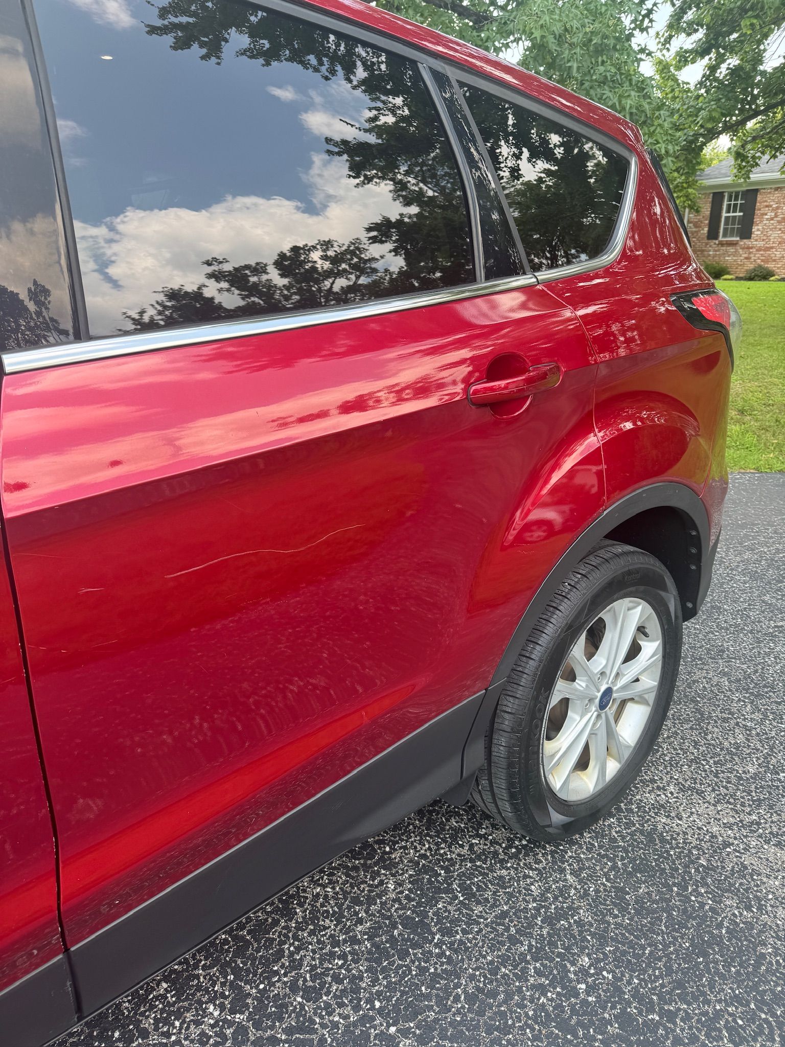 Used 2017 Ford Escape SE FWD image 11