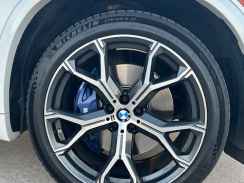 Used 2022 BMW X5 xDrive40i w/ M Sport Package image 6