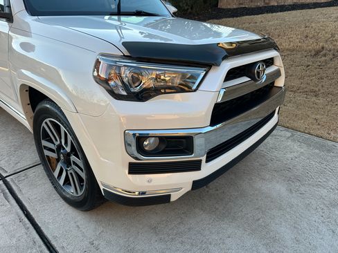 Used 2016 Toyota 4Runner Limited image 13