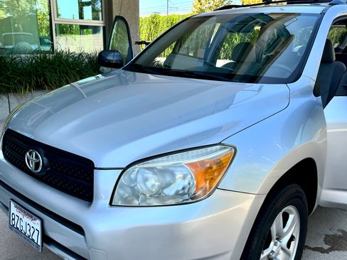 Used 2007 Toyota RAV4 2WD image 4
