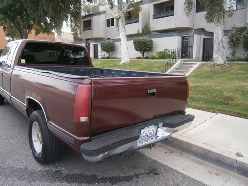 Used 1997 Chevrolet Silverado 2500 2WD Extended Cab w/ Preferred Equipment Group 2 image 16
