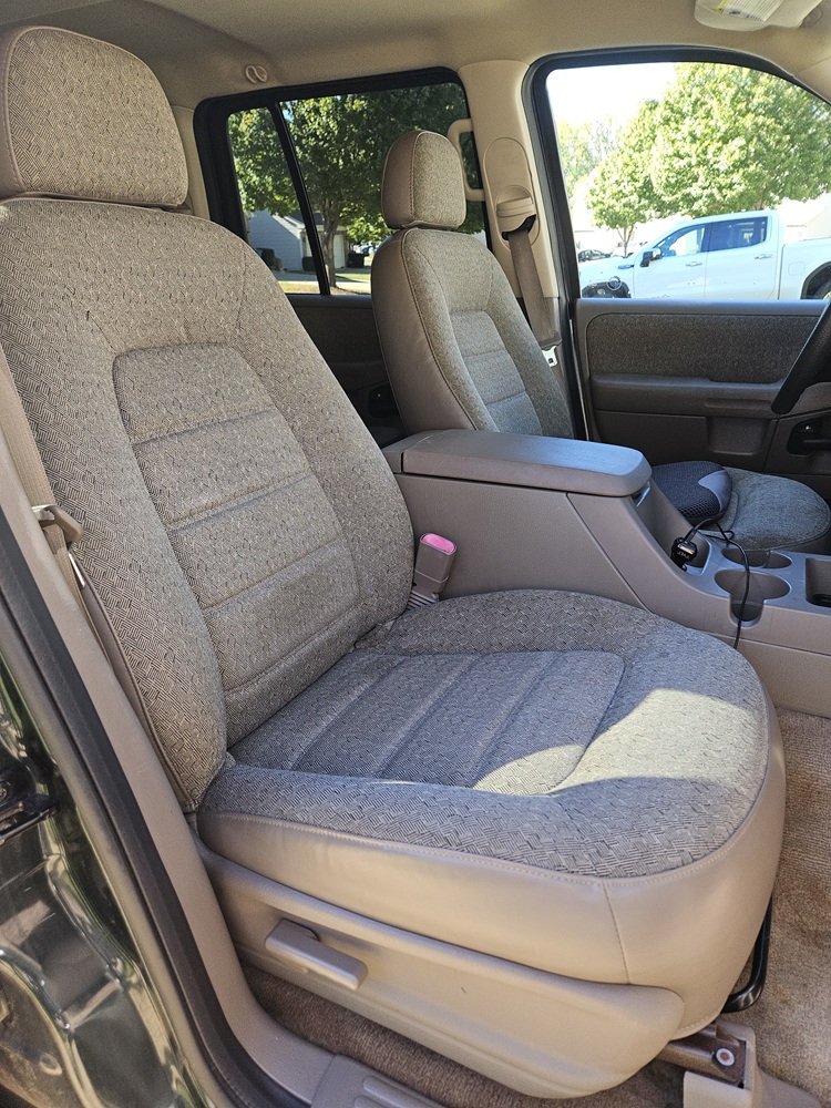 Used 2004 Ford Explorer Sport XLS AWD/4WD image 11