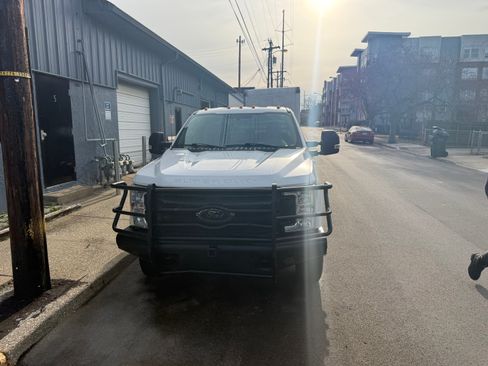 Used 2017 Ford F350 XL w/ Power Equipment Group image 4