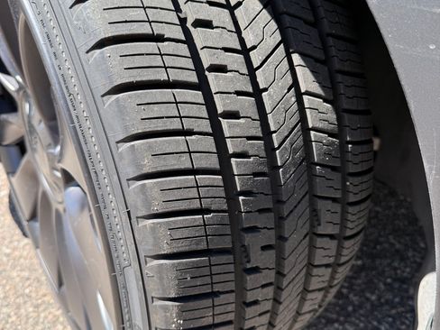 Used 2021 Tesla Model Y Performance image 17