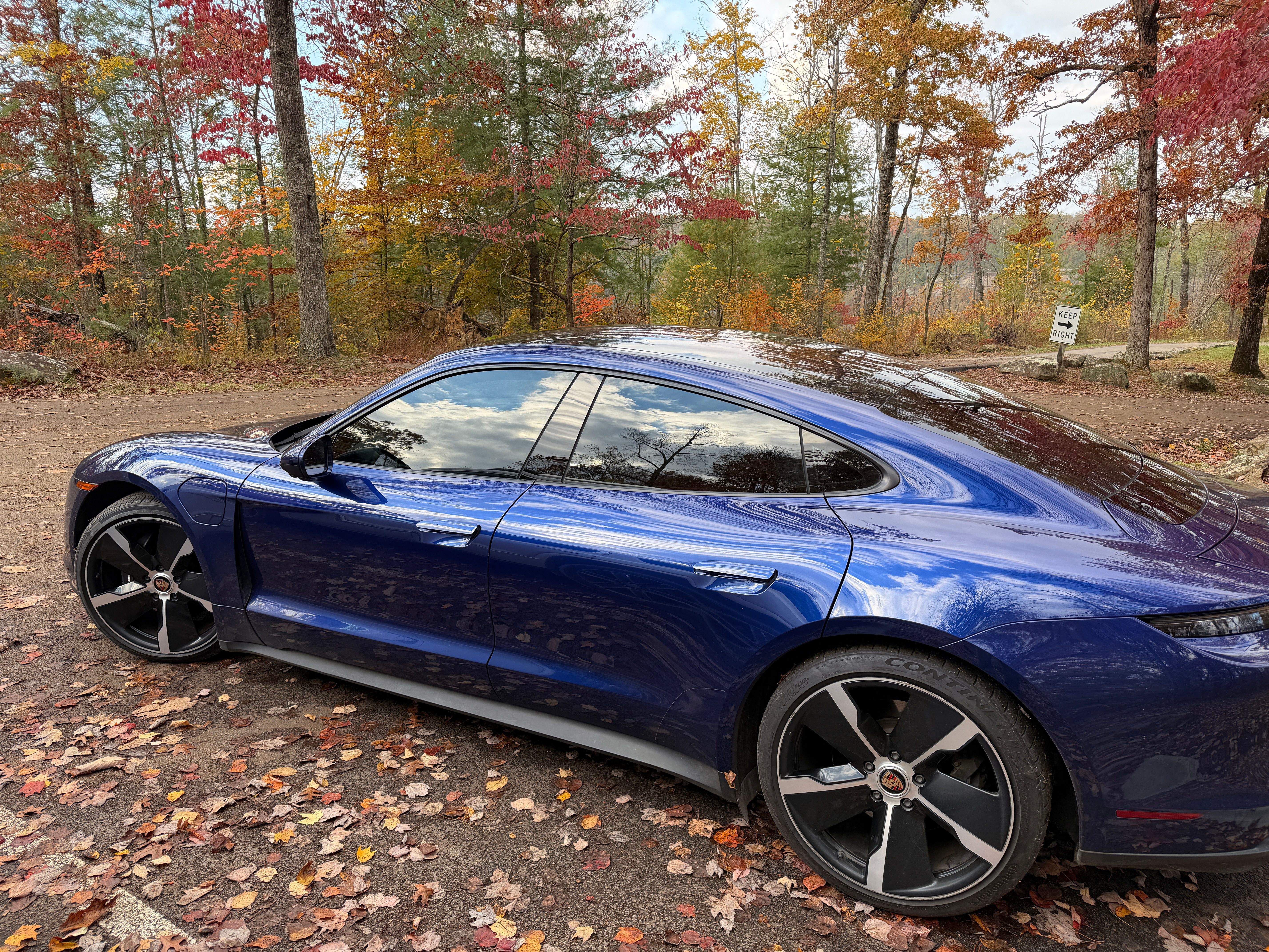 Used 2021 Porsche Taycan RWD image 6