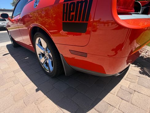 Used 2009 Dodge Challenger R/T RWD image 11