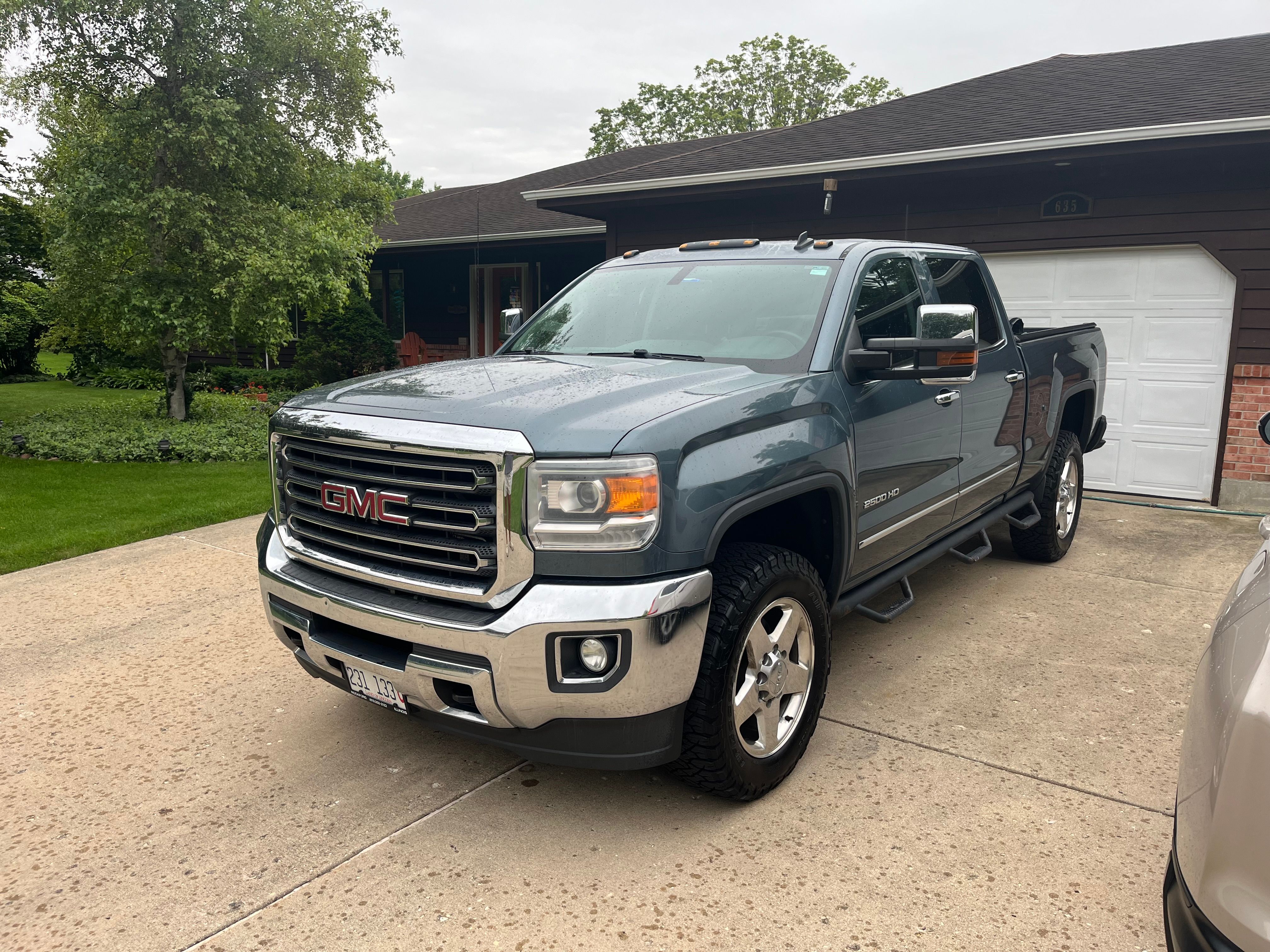 Used 2015 GMC Sierra 2500 SLT w/ Suspension Package, Off-Road AWD/4WD image 1