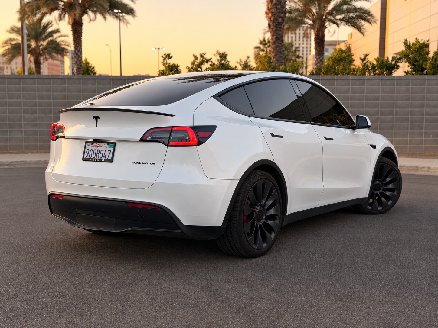 Used 2023 Tesla Model Y Performance AWD/4WD image 10