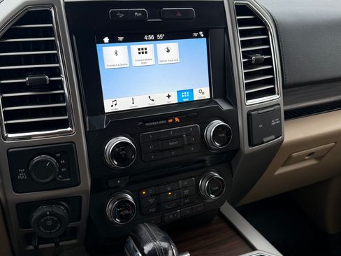 Used 2016 Ford F150 Lariat w/ Equipment Group 502A Luxury image 13