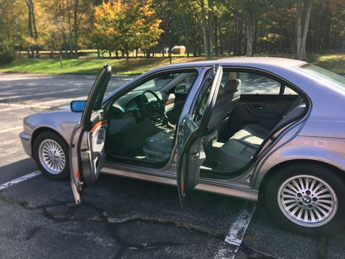 Used 1999 BMW 540i Sedan image 15
