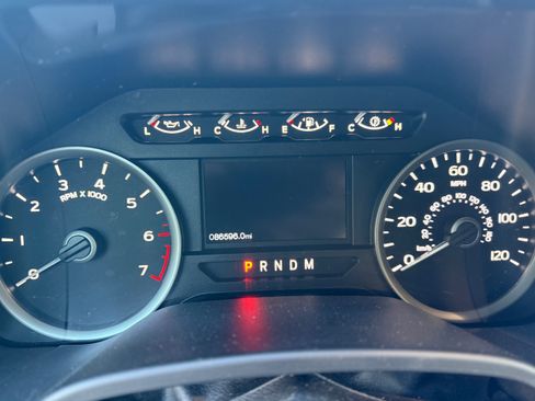 Used 2018 Ford F150 XLT w/ Equipment Group 302A Luxury image 6