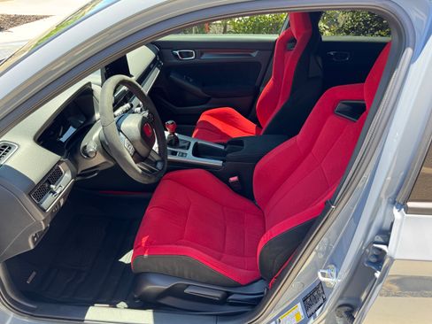 Used 2023 Honda Civic Type R image 13