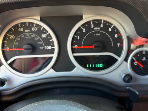 Used 2010 Jeep Wrangler Sahara w/ Dual Top Group AWD/4WD image 15
