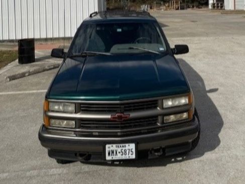 Used 1996 Chevrolet Tahoe 4WD 2-Door image 2