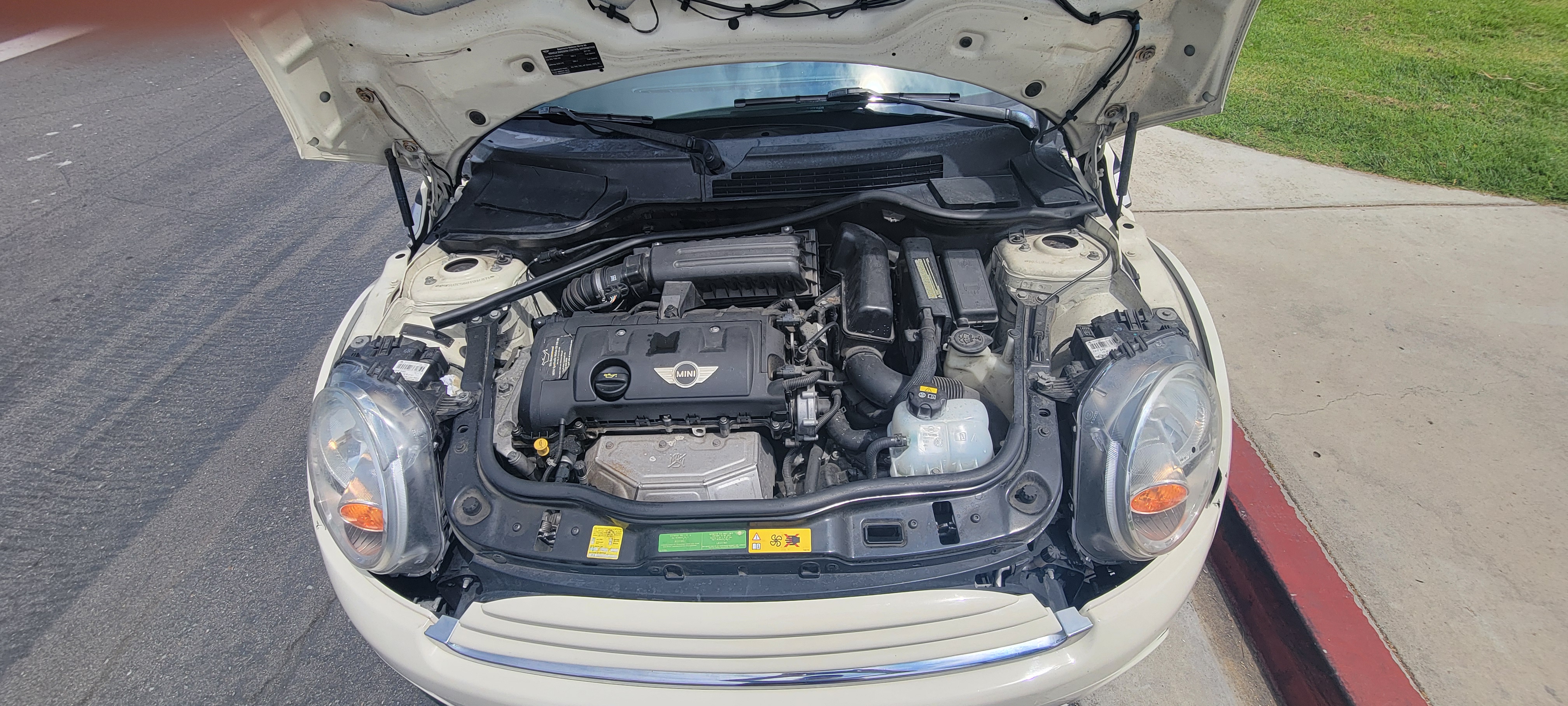 Used 2011 MINI Cooper Hardtop FWD image 15